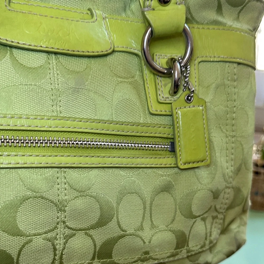 Coach Green Shoulder Bag - Picture 6 of 16
